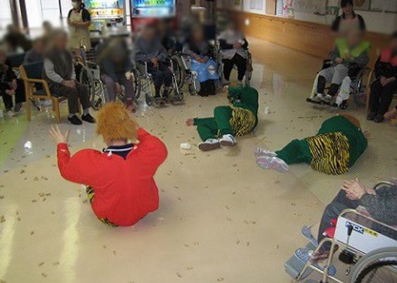 賑やかな共有エリア