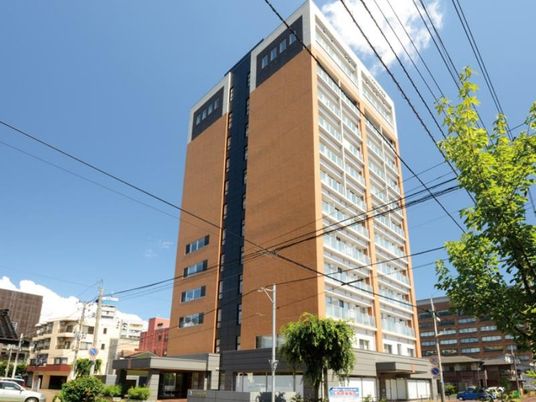 高層建物の外観  