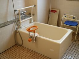 バリアフリー浴室設備
