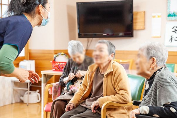 談話の様子ラウンジ  