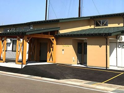 木造の建物外観