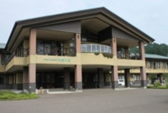 広々とした外観