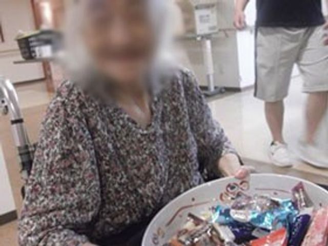 和やかな様子の居室 居室 居室でリラックスする時間を大切にしていただける空間です。快適にお過ごしいただけます。