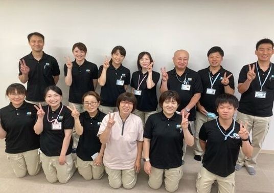 笑顔のスタッフイメージ