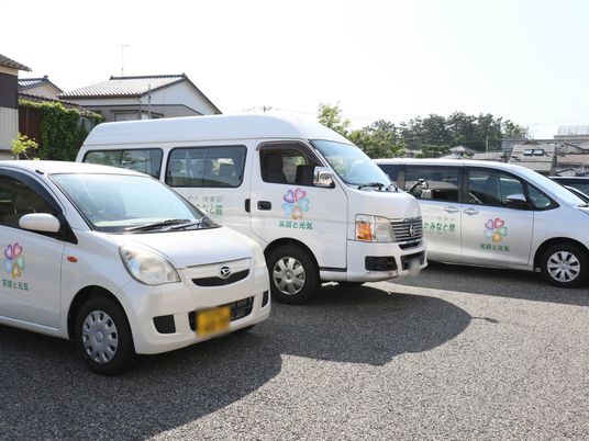 施設ロゴ入り車両
