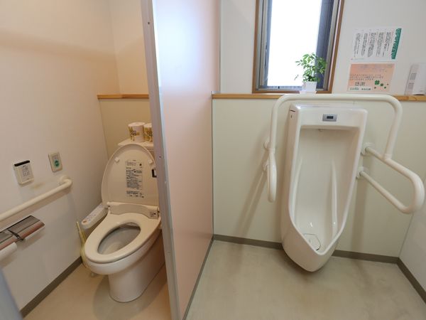 バリアフリーなトイレ設備