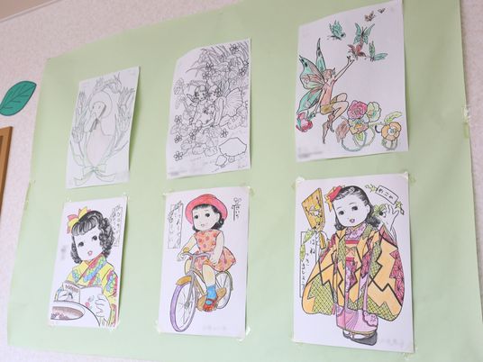 色鮮やかな手作り絵画