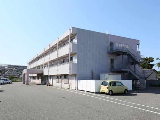 清潔感のある施設外観