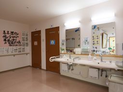 洗面台のある清潔な空間