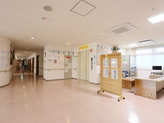 清潔感ある廊下