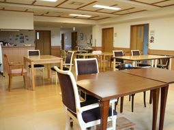 明るいダイニング空間