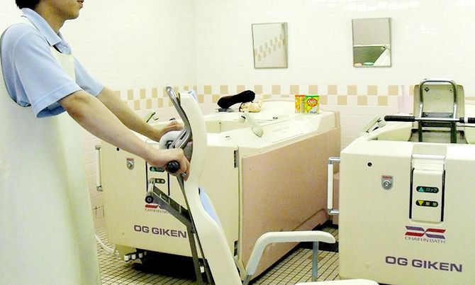 介護用椅子の浴室