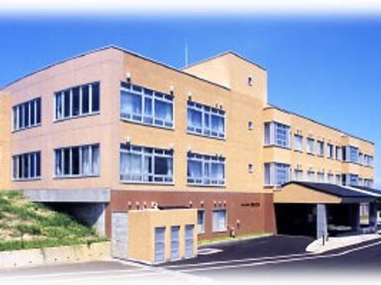 明るい建物外観  