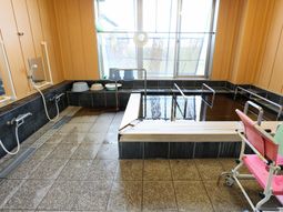 広々清潔な浴室