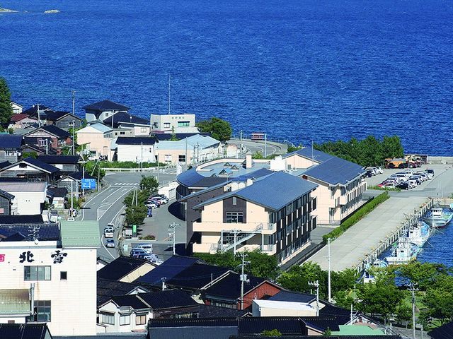 海辺の外観 外観 海の近くに立地した施設で、自然豊かな環境が魅力です。海風を感じながら働くことができます。