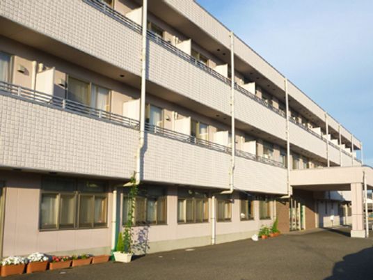 モダンな建物の外観