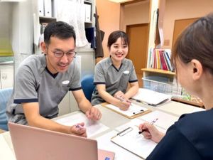 面談する職員の部屋