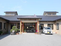 エントランスと周辺