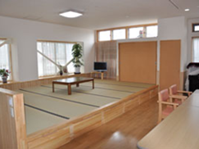 畳のある洋室 洋室 和の趣ある空間で、ゆったり過ごせます。自然光がたっぷりと入り、暖かい雰囲気です。