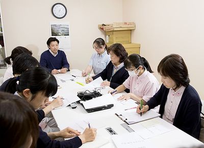 スタッフの会議室