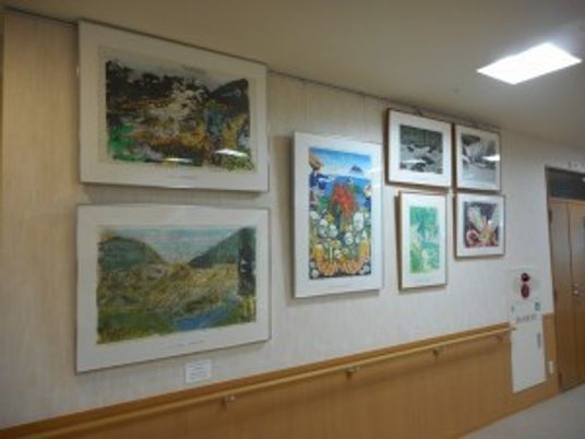 廊下のアート作品