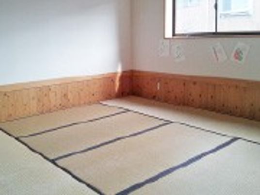 畳敷の和室