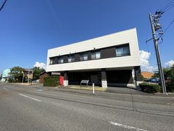 モダンな建物外観