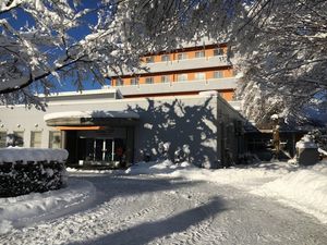 雪景色の外観  
