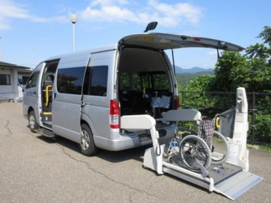 車椅子対応の車両