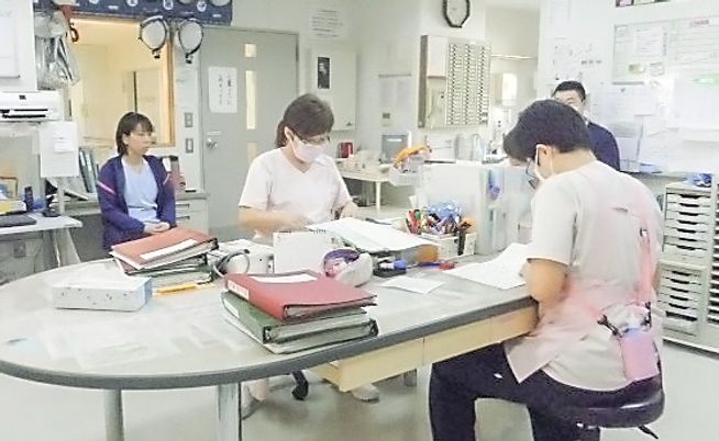 スタッフの打ち合わせ室