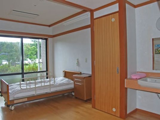 自然光の明るい居室