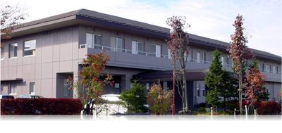 広々とした住宅施設外観