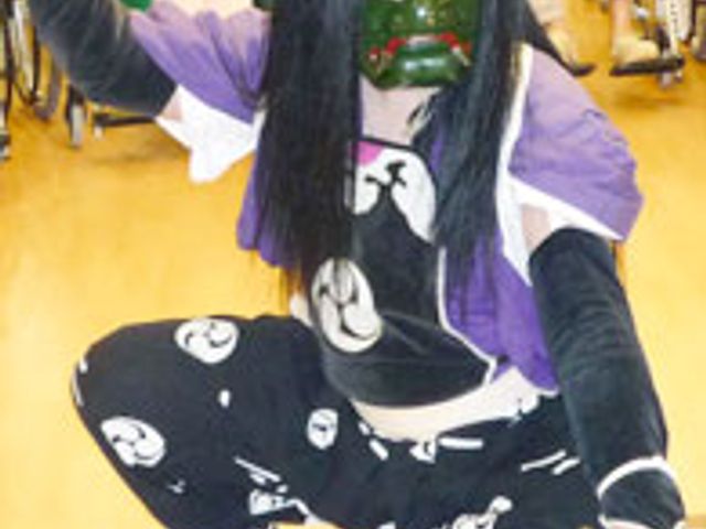 イベントの様子 多目的室 和やかで楽しいイベントの場面です。参加者の笑顔があふれ、交流が深まるひとときです。