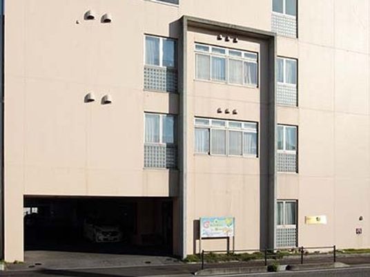 外観の建物正面  