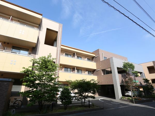 清潔感のある建物外観
