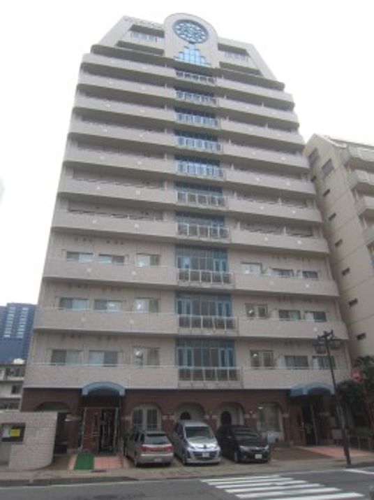 高層の建物の外観