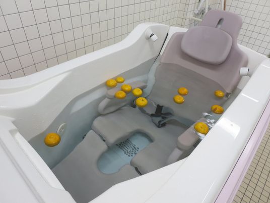ゆず風呂の浴室