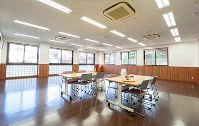 広々としたダイニングルーム