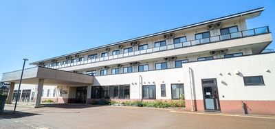 広々とした外観