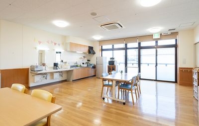 明るいスペースのリビング