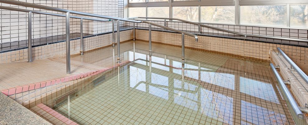 入りやすい温水浴槽