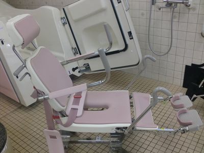 機械浴槽の浴室  