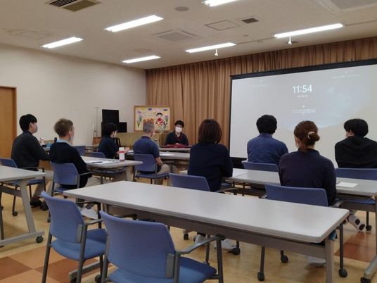 研修中の多目的室  