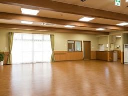 明るい広い共有スペース