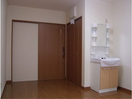 明るい居室の一角