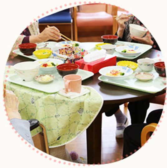 食事風景のダイニングルーム