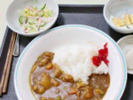 カレーライス盛り付け