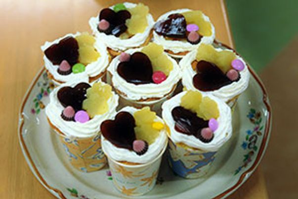 美しく盛り付けた料理