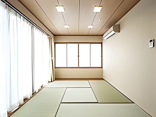 和室の明るい居室