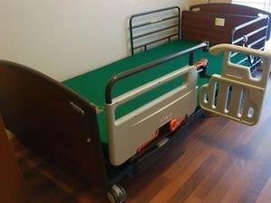 居室の介護用ベッド  